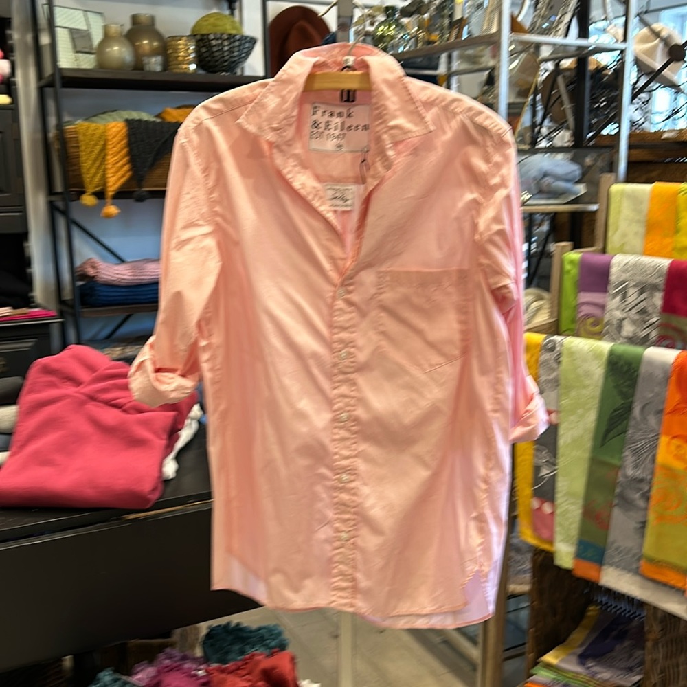 Frank & Eileen NWT Joedy soft pink shirt